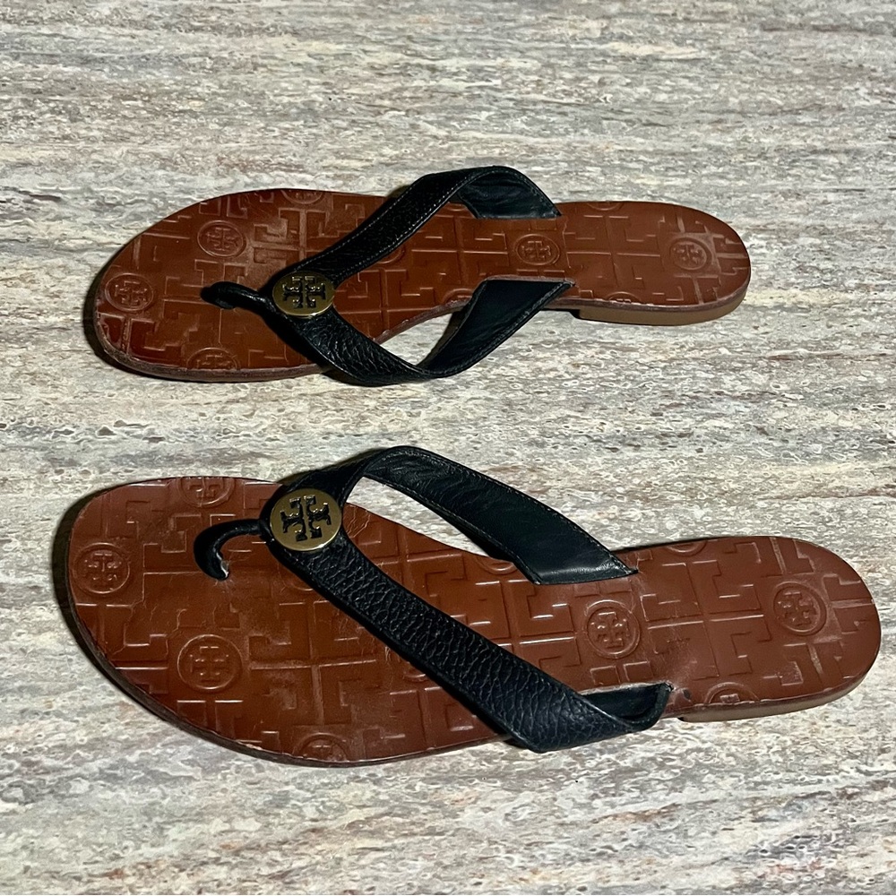 Tory Burch Black Leather Thong Sandals with Gold Accent - Picture 3 of 16